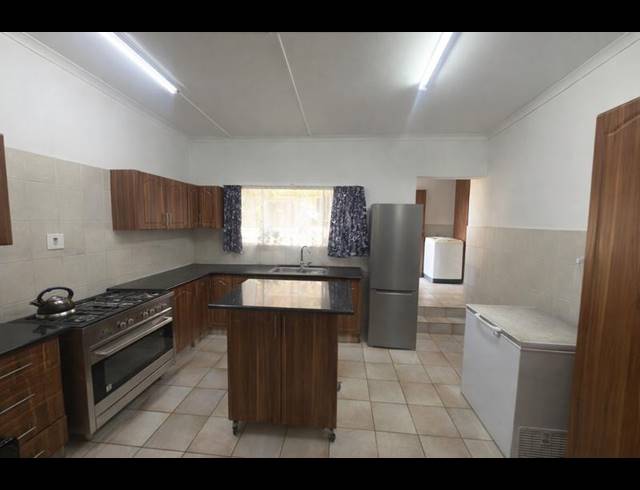 3 BEDROOM HOUSE FOR SALE IN LYNNFIELD PARK